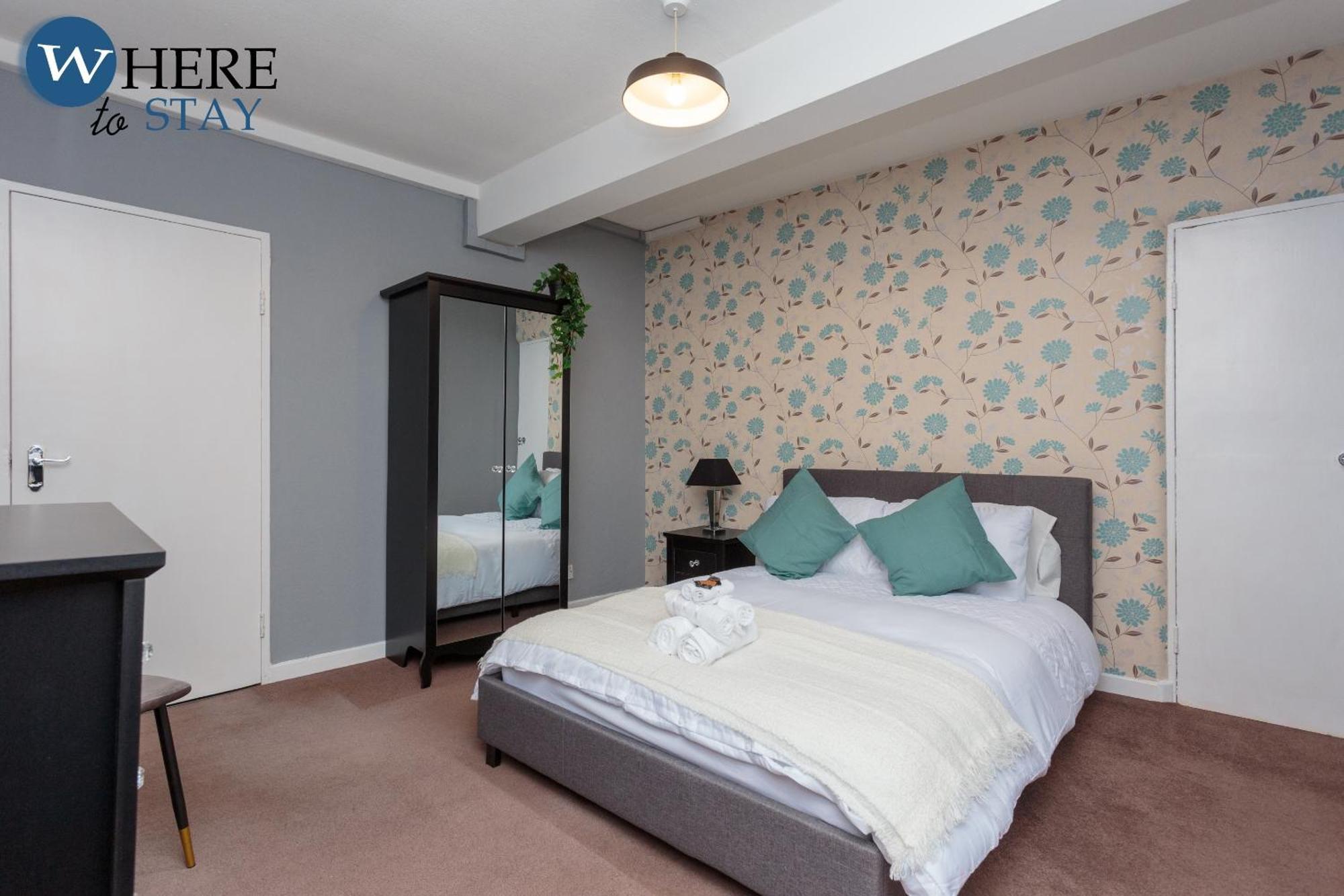 Stunning 3 Bedroom Appartement EDI