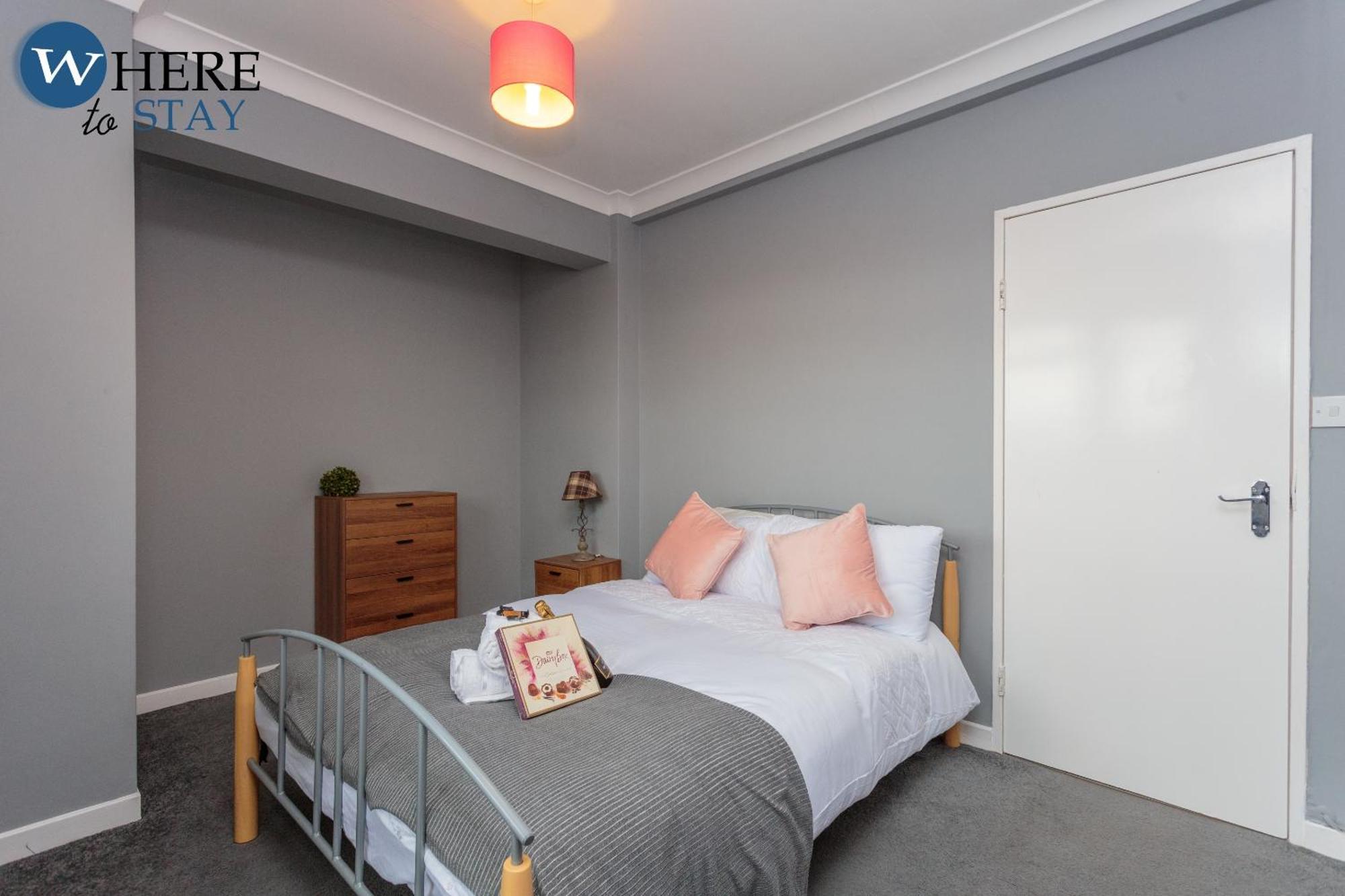 Stunning 3 Bedroom Appartement EDI